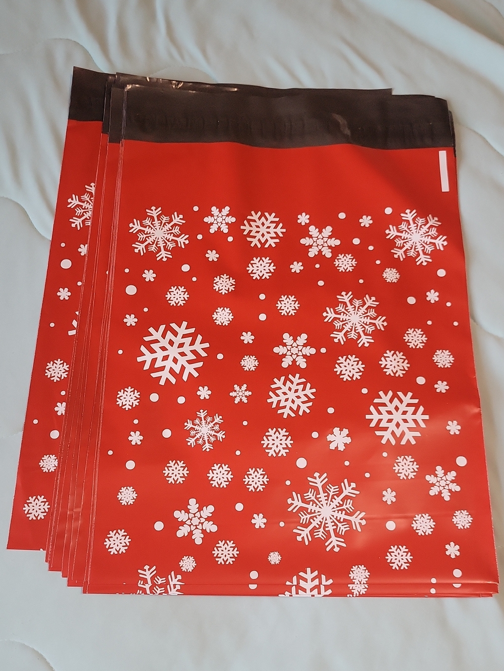 10 Polly Mailers  10x12 Holiday Red Snowflake